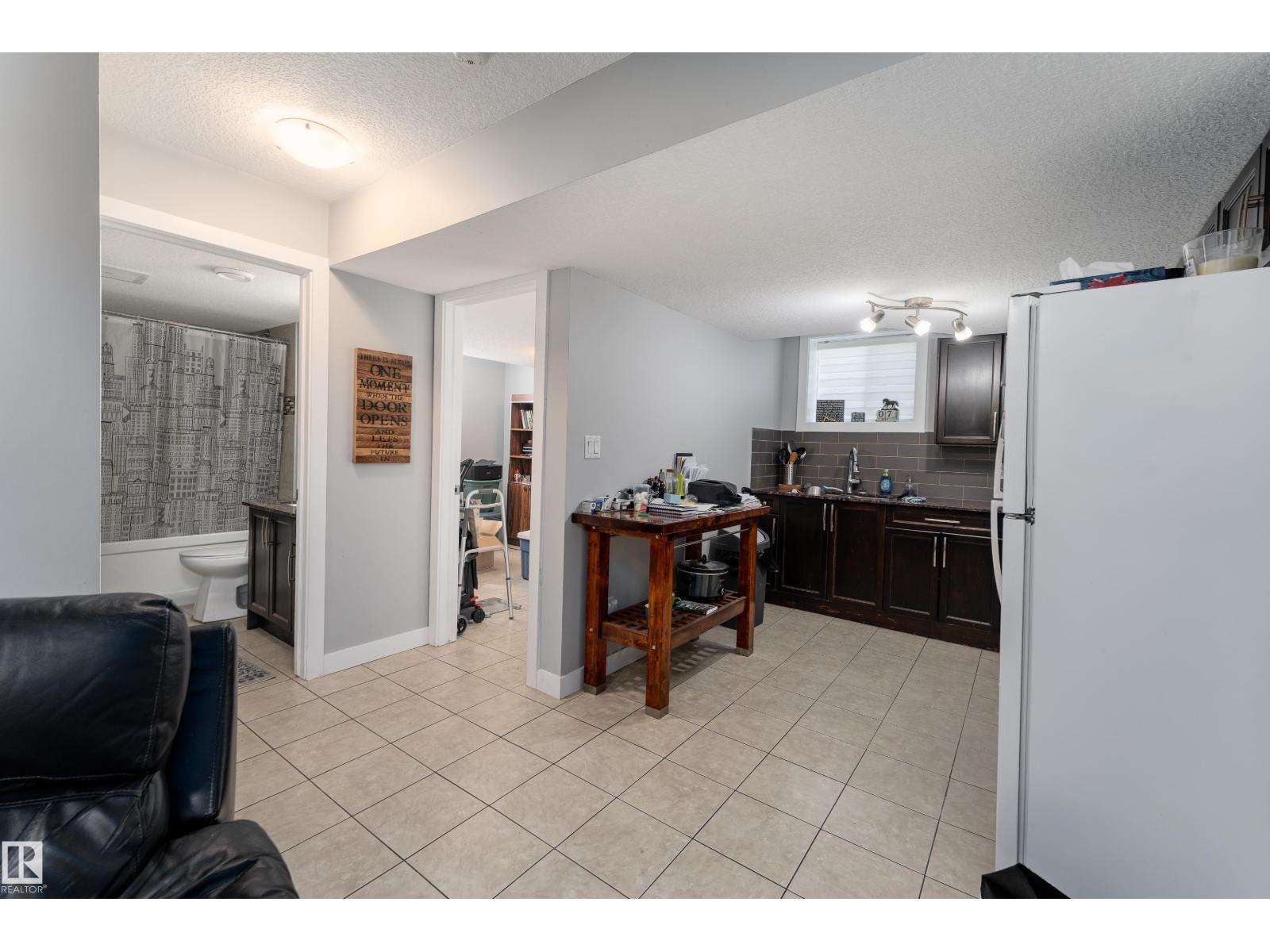 12847 86 ST NW - 22