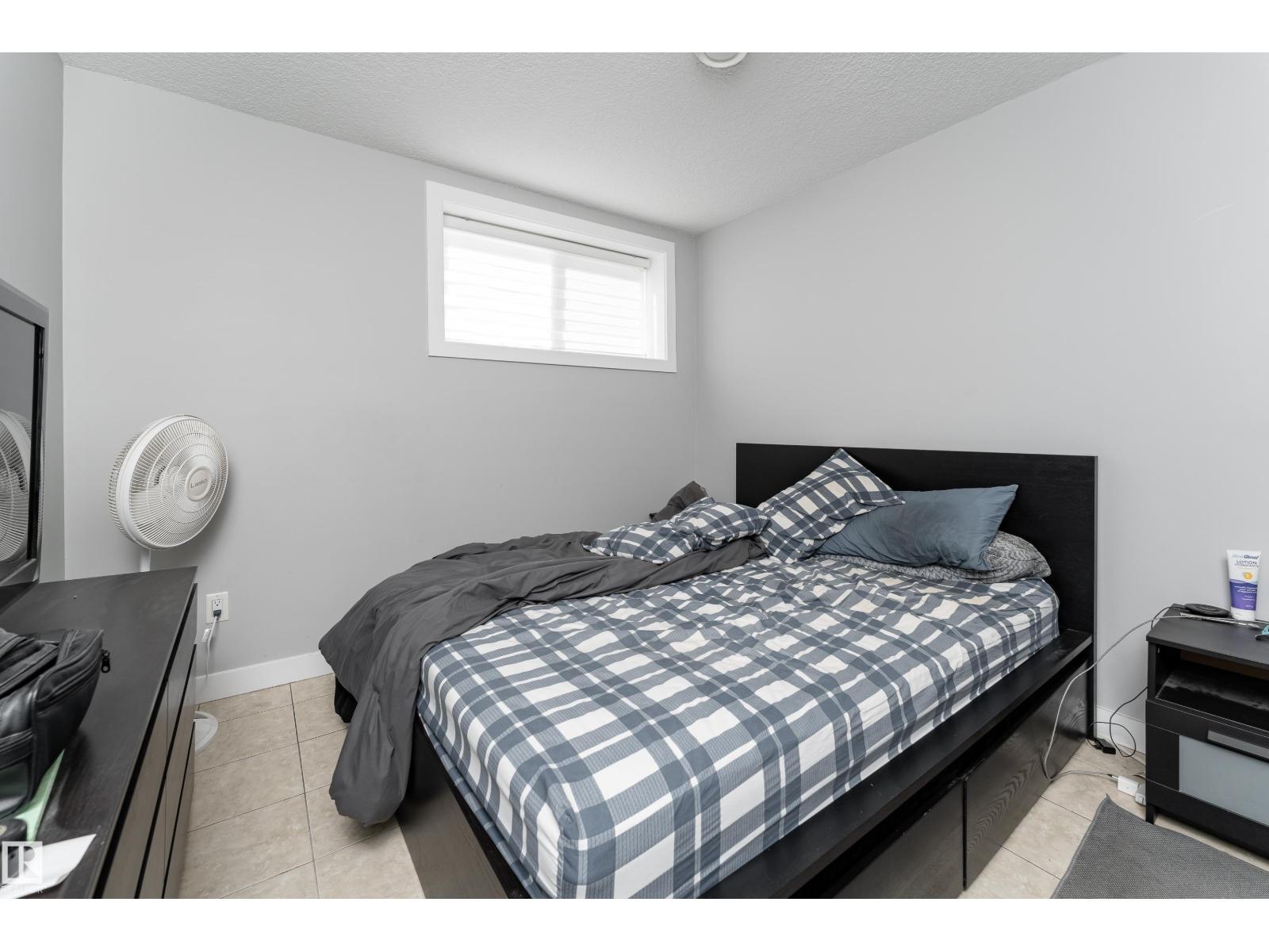 12847 86 ST NW - 25