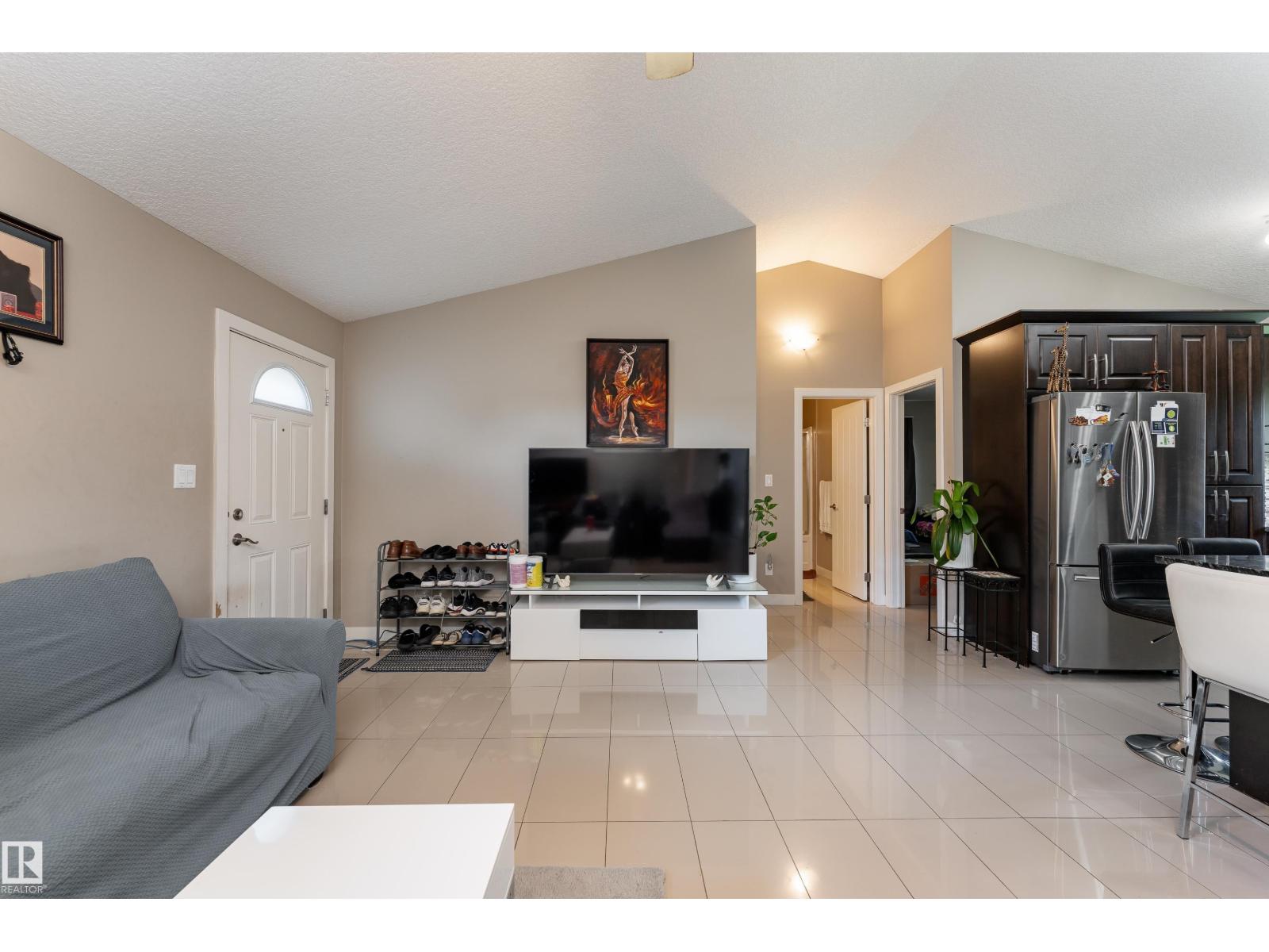 12847 86 ST NW - 3