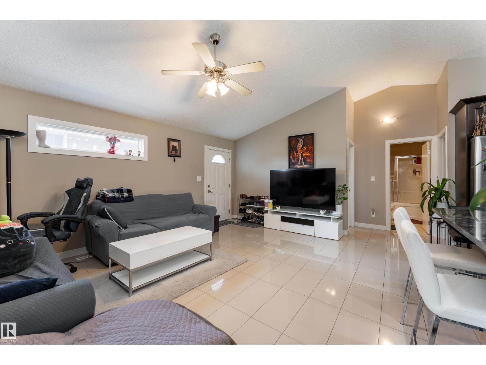 12847 86 ST NW - 4