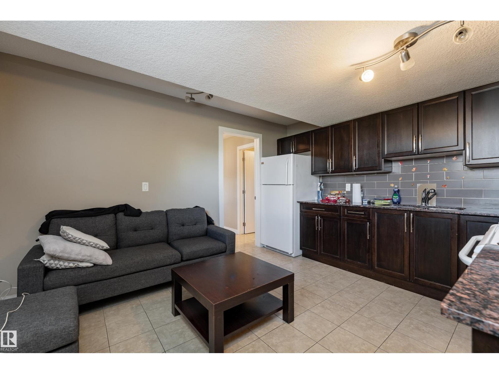 12847 86 ST NW - 40