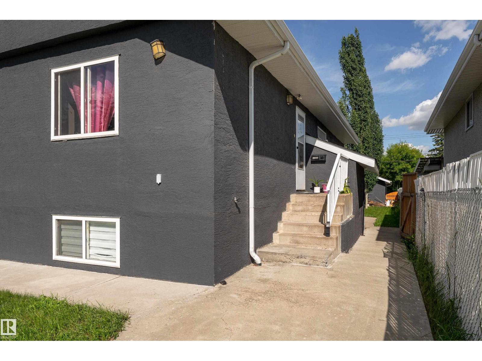 12847 86 ST NW - 43