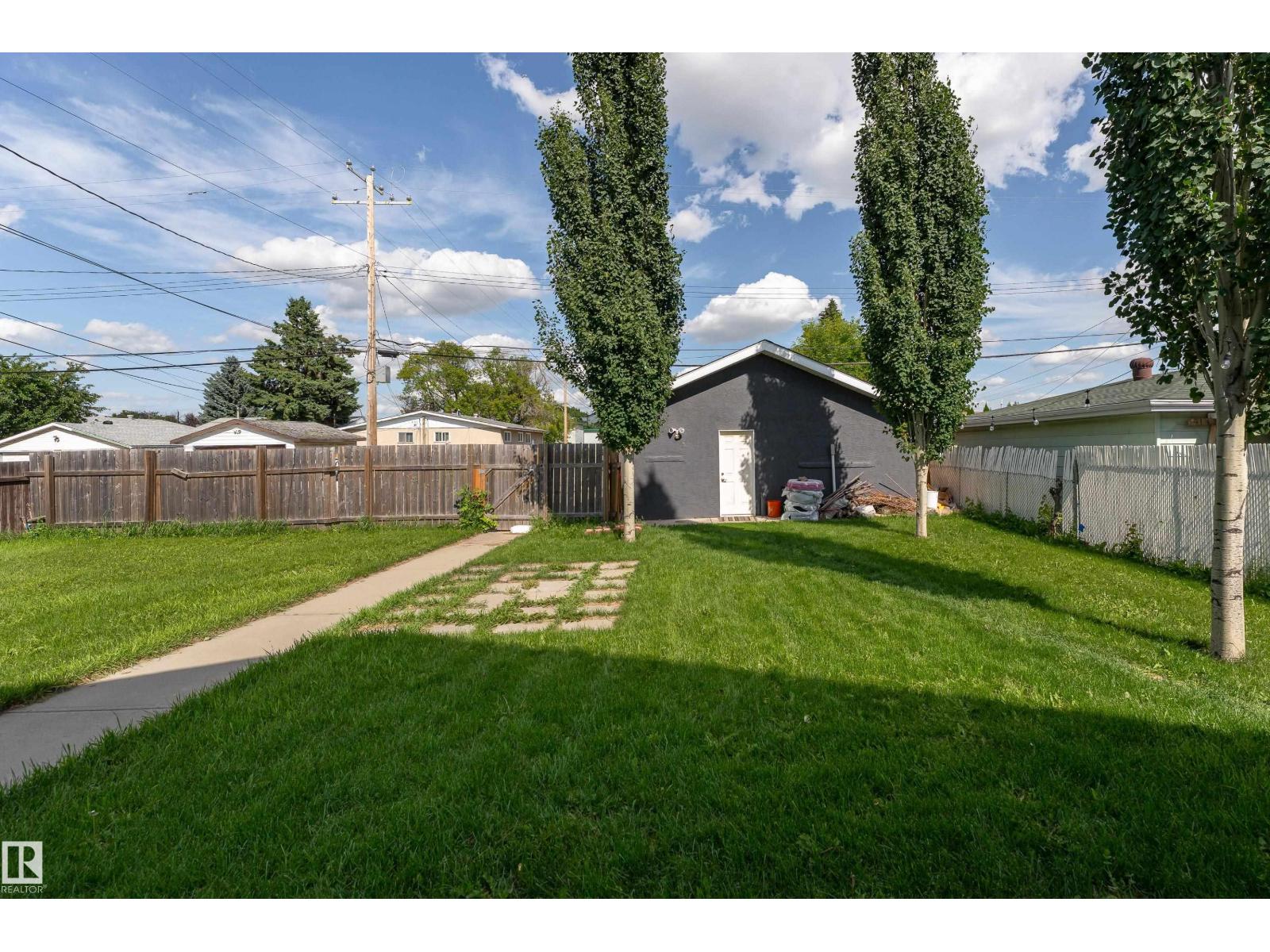 12847 86 ST NW - 47