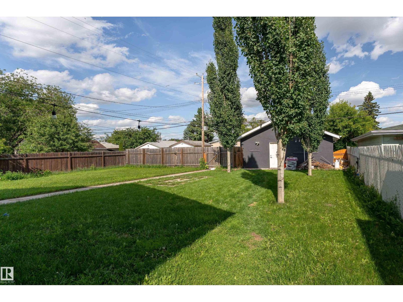 12847 86 ST NW - 48