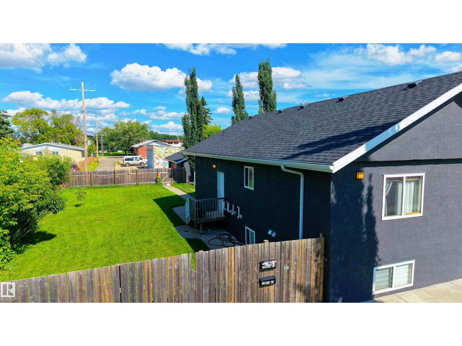 12847 86 ST NW - 49