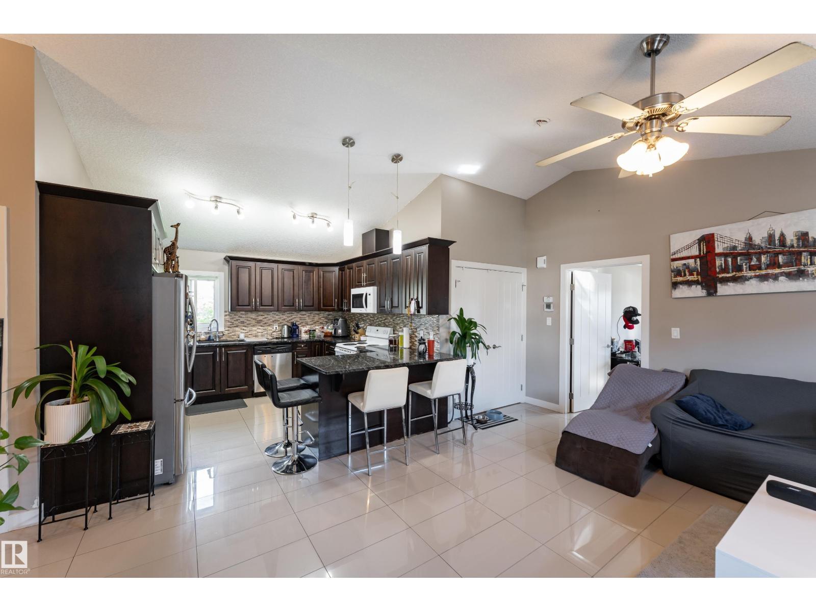 12847 86 ST NW - 5