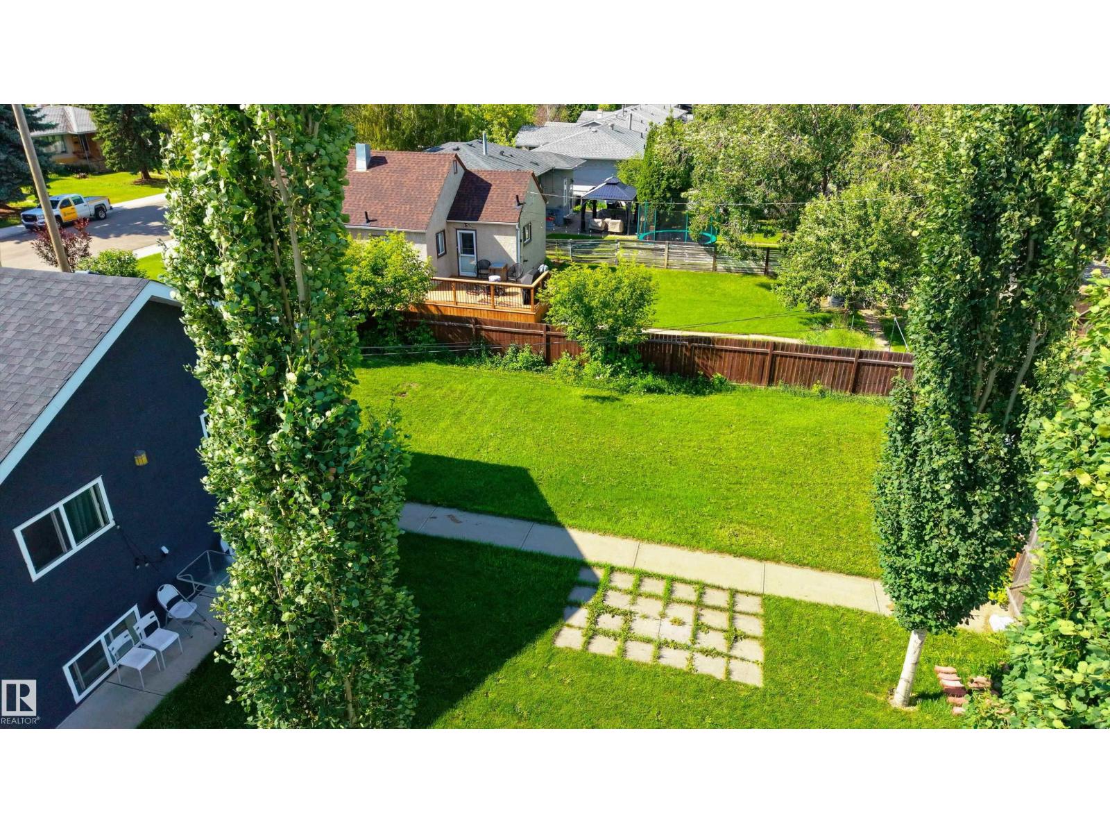 12847 86 ST NW - 50