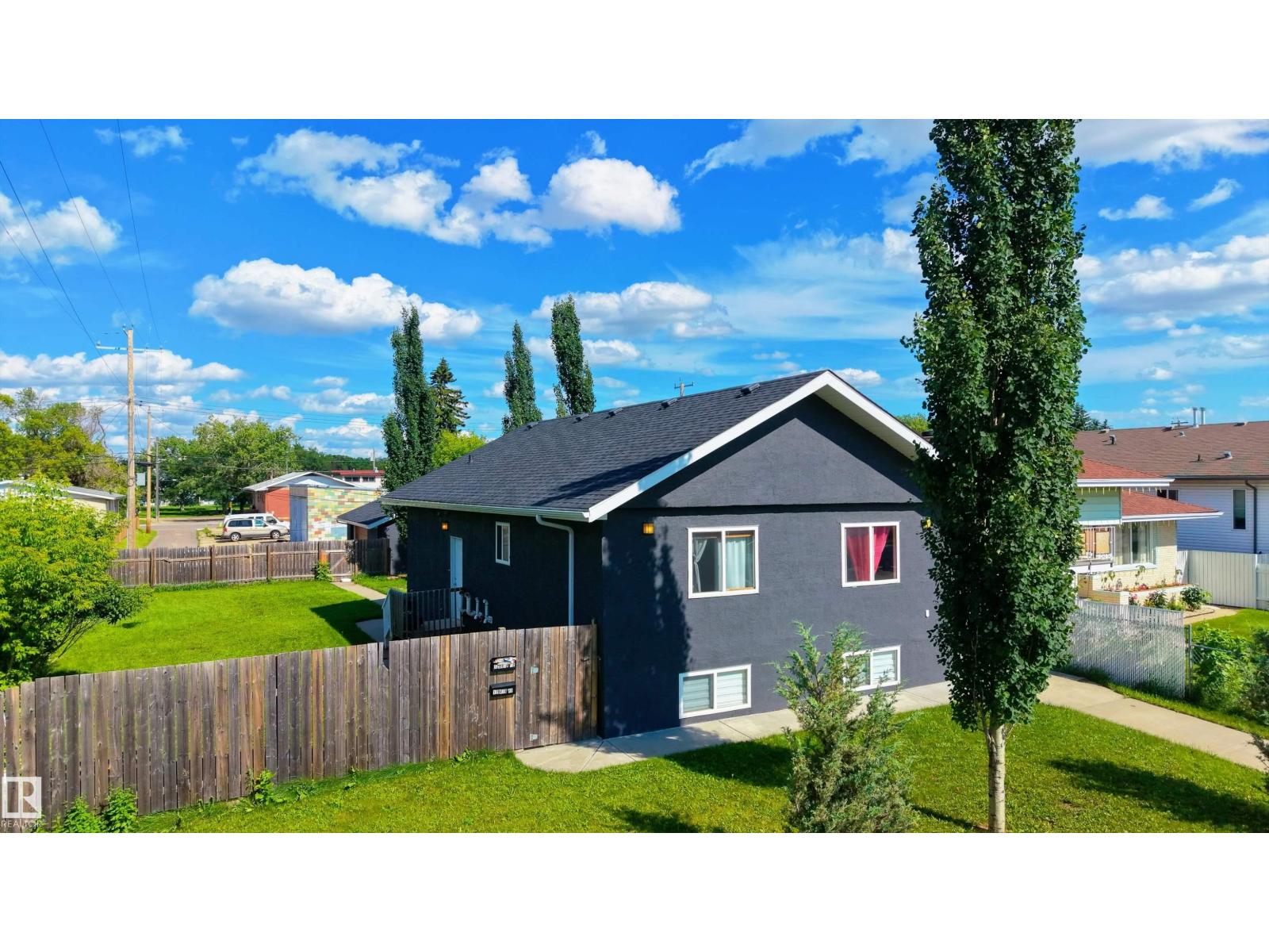 12847 86 ST NW - 53