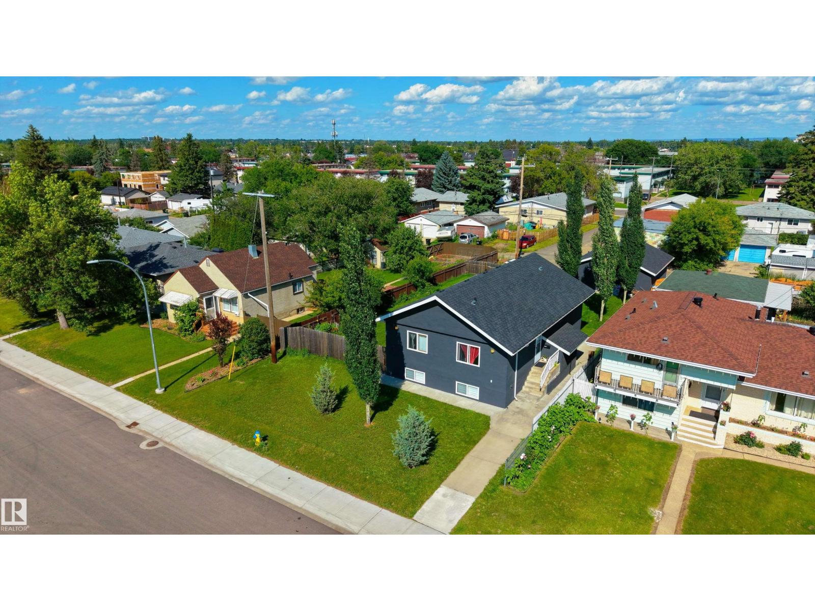 12847 86 ST NW - 57