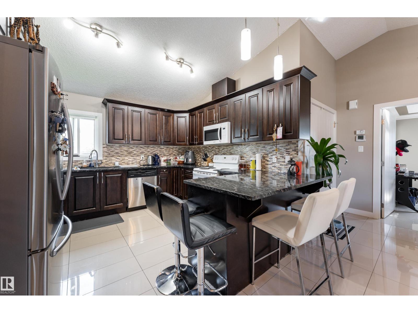 12847 86 ST NW - 8