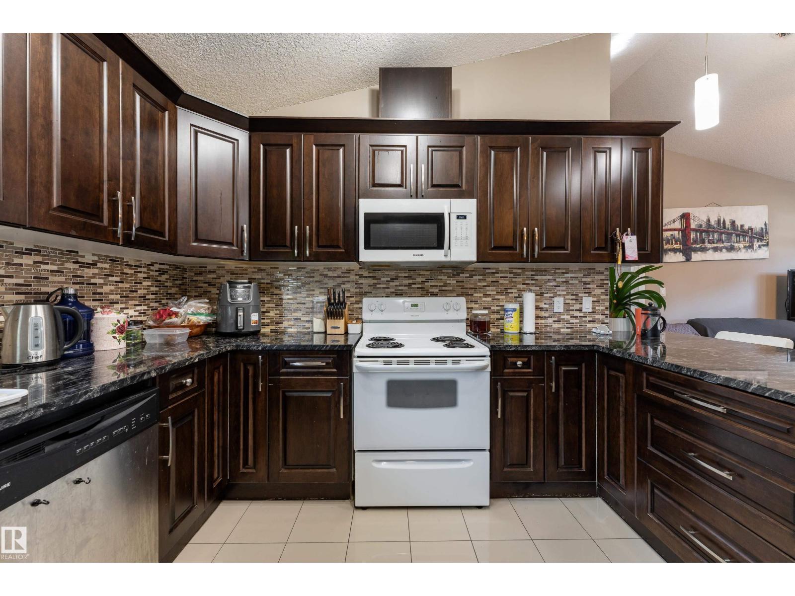 12847 86 ST NW - 9