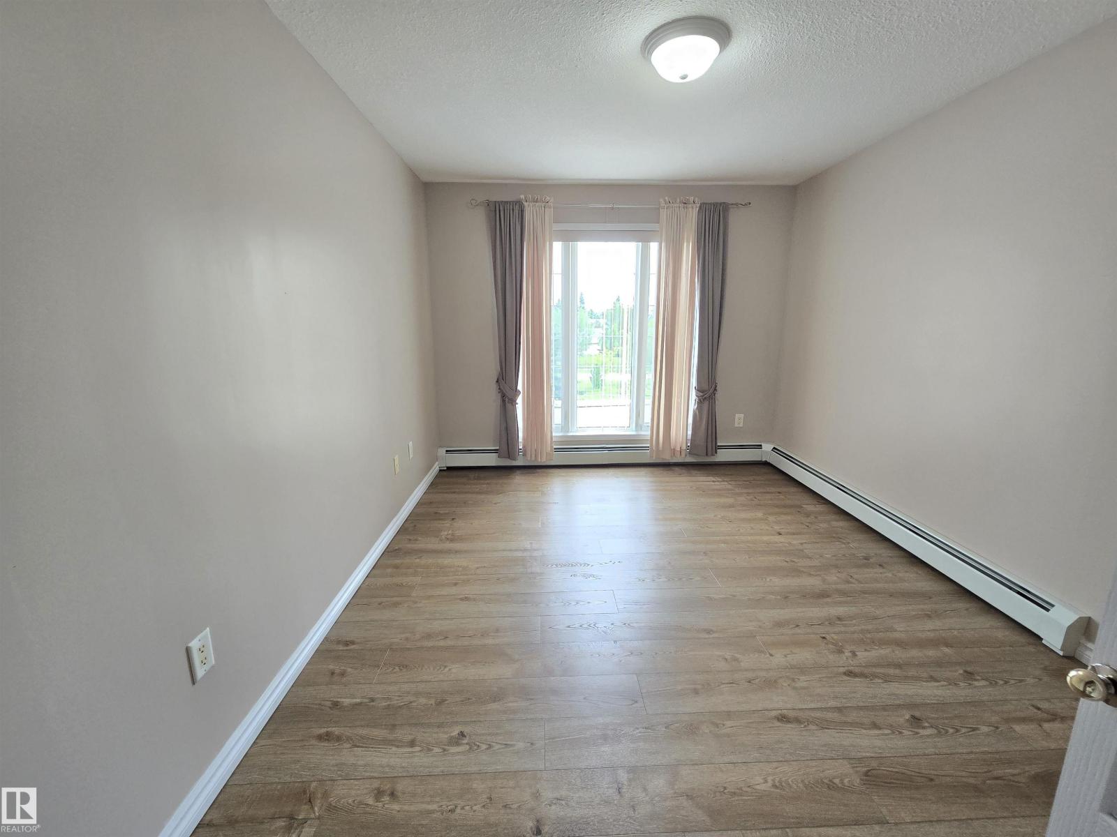 #326 2741 55 ST NW - 22