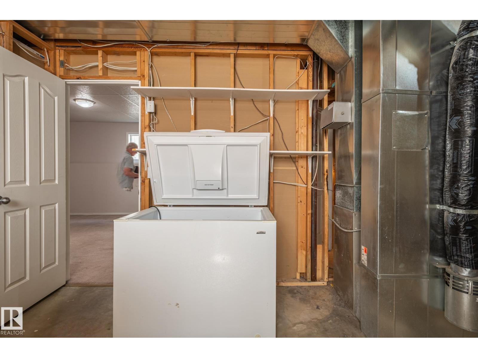 16280 51 ST NW - 53