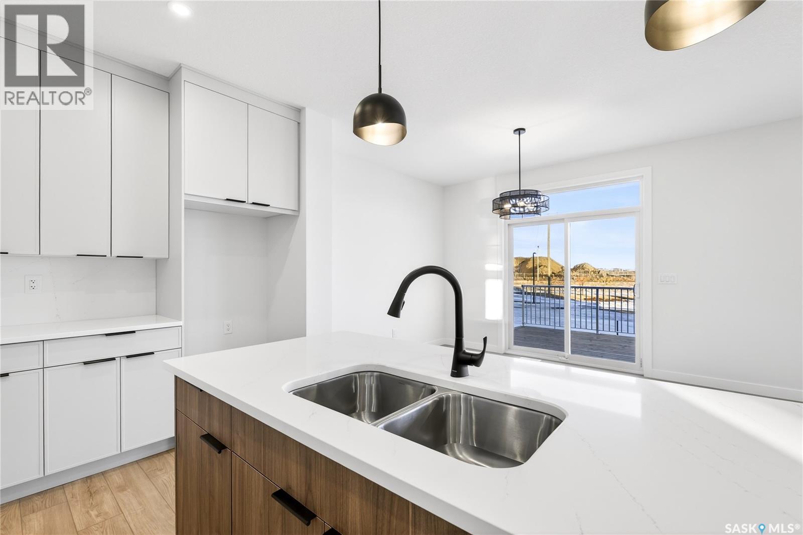 283 Nazarali WAY - 18