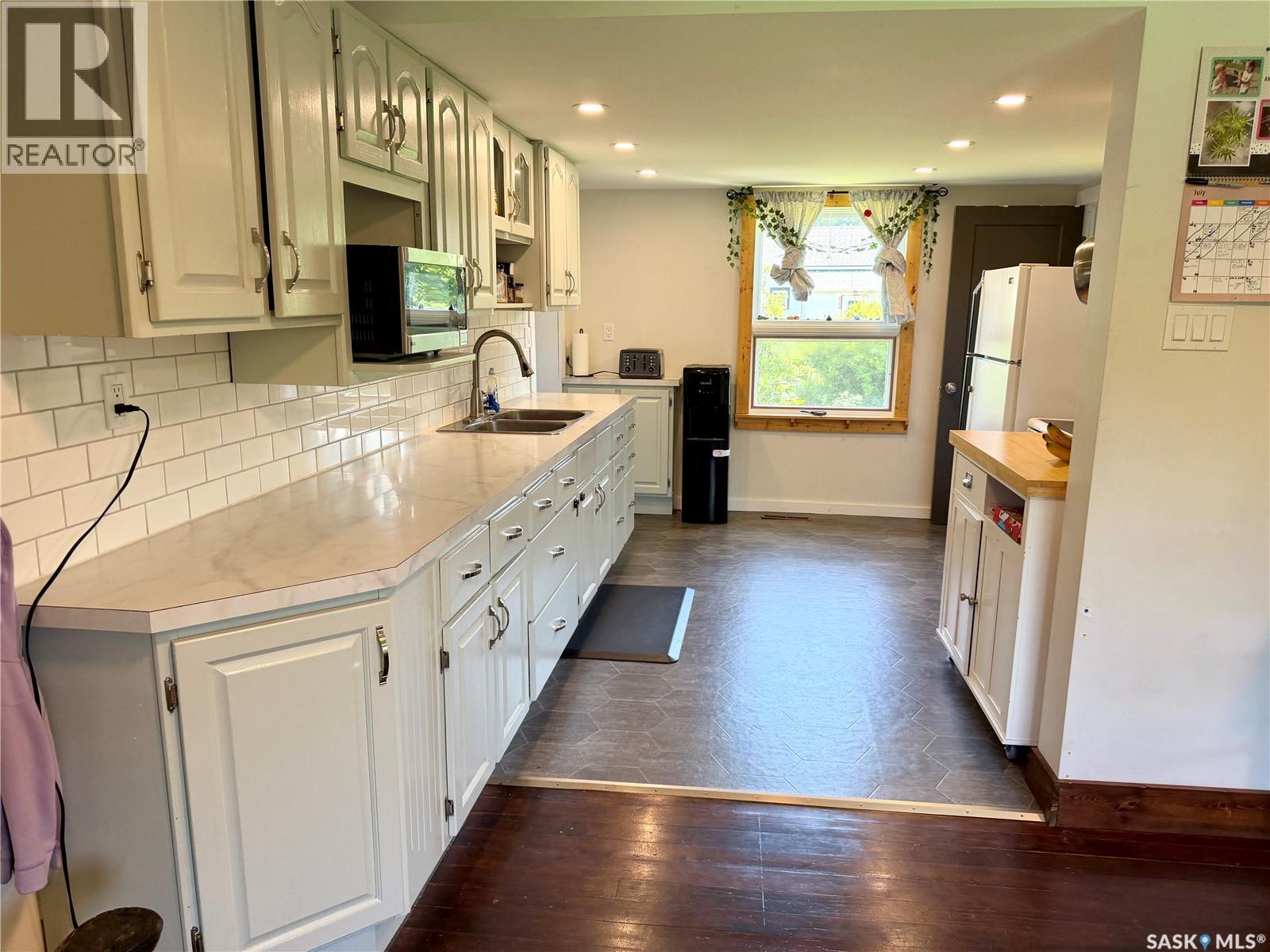 402 4th STREET - 5