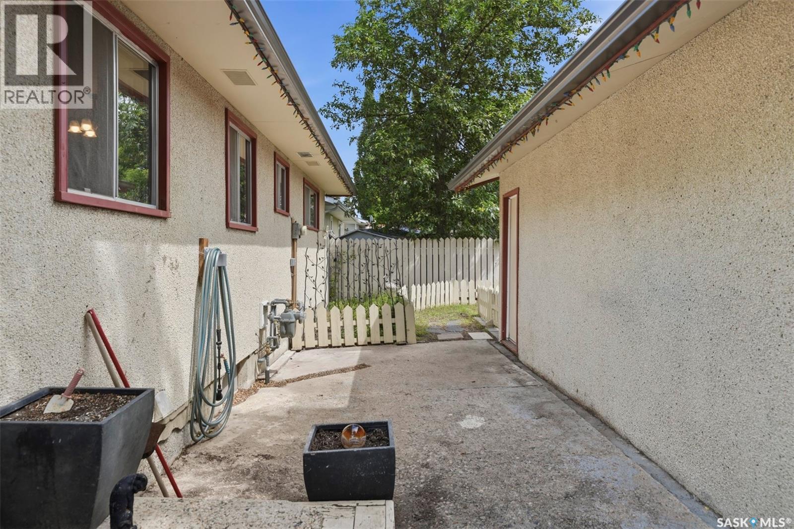 2145 37th STREET W - Image 25