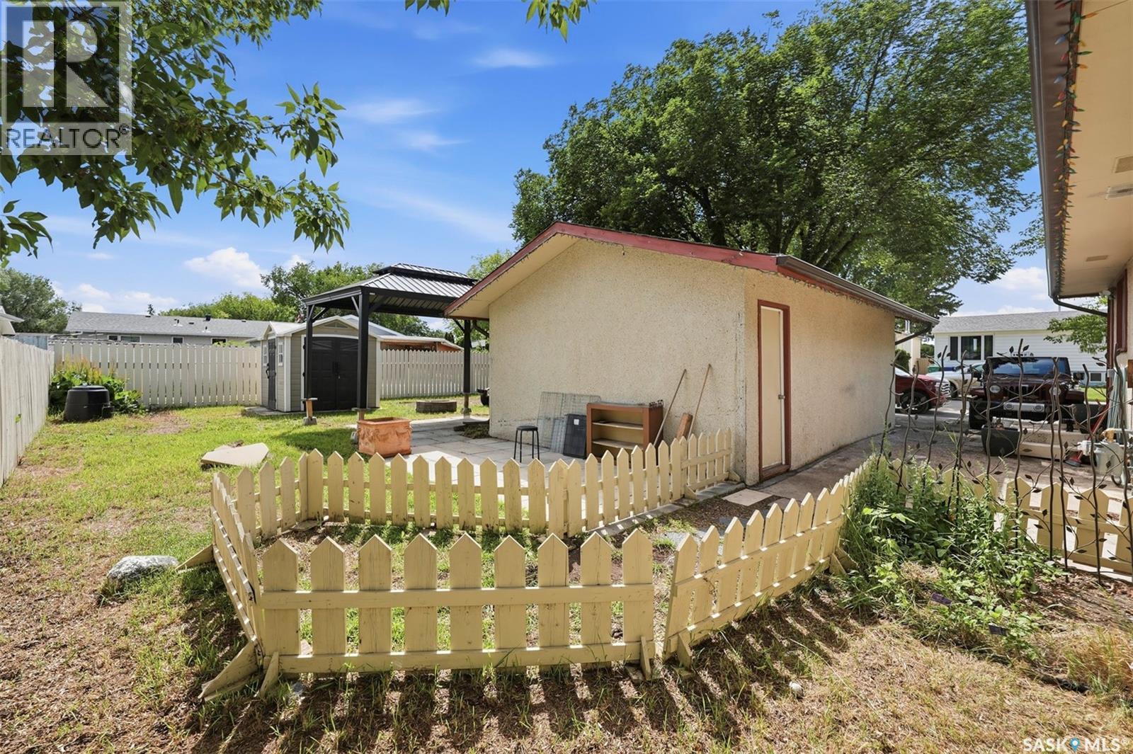 2145 37th STREET W - Image 27