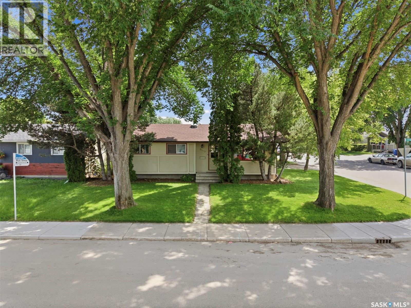 2145 37th STREET W - Image 34
