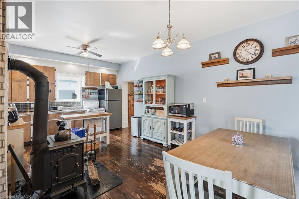 545 MAIN Street E - 12