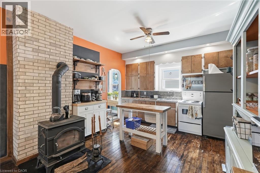 545 MAIN Street E - 16