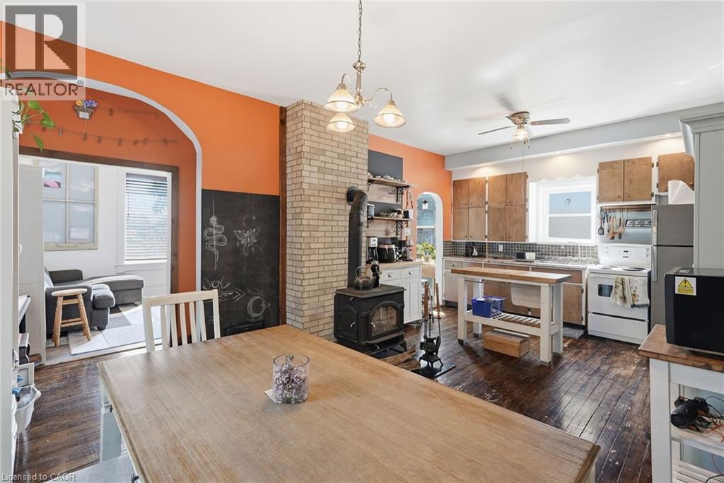 545 MAIN Street E - 13