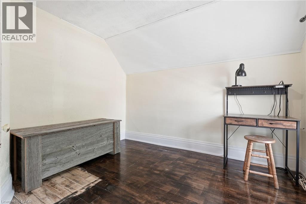 545 MAIN Street E - 28