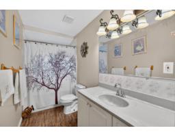 8927 146a Street, Surrey, BC V3R6Z9 Photo 12