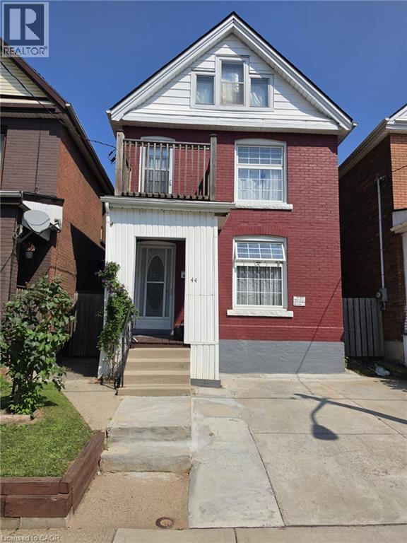 44 ARTHUR Avenue N - 1