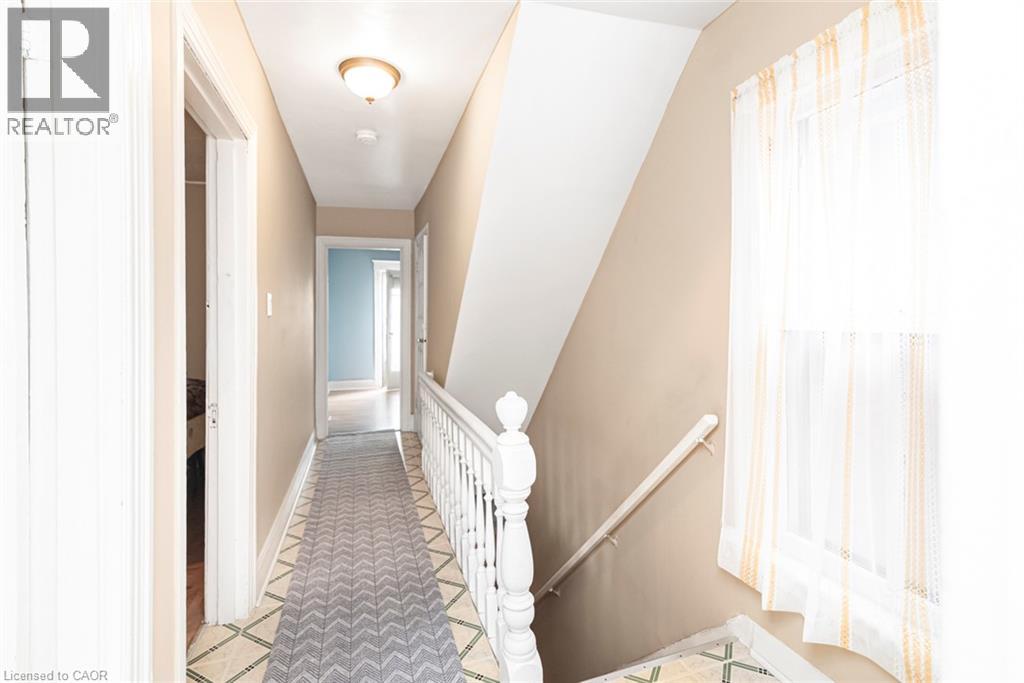 44 ARTHUR Avenue N - 13