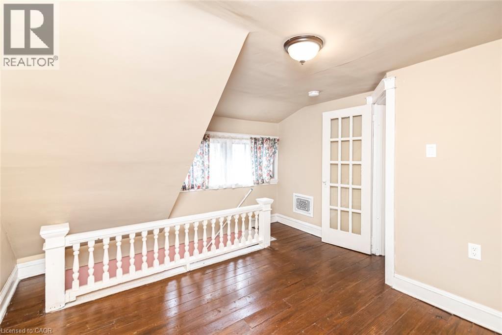44 ARTHUR Avenue N - 30