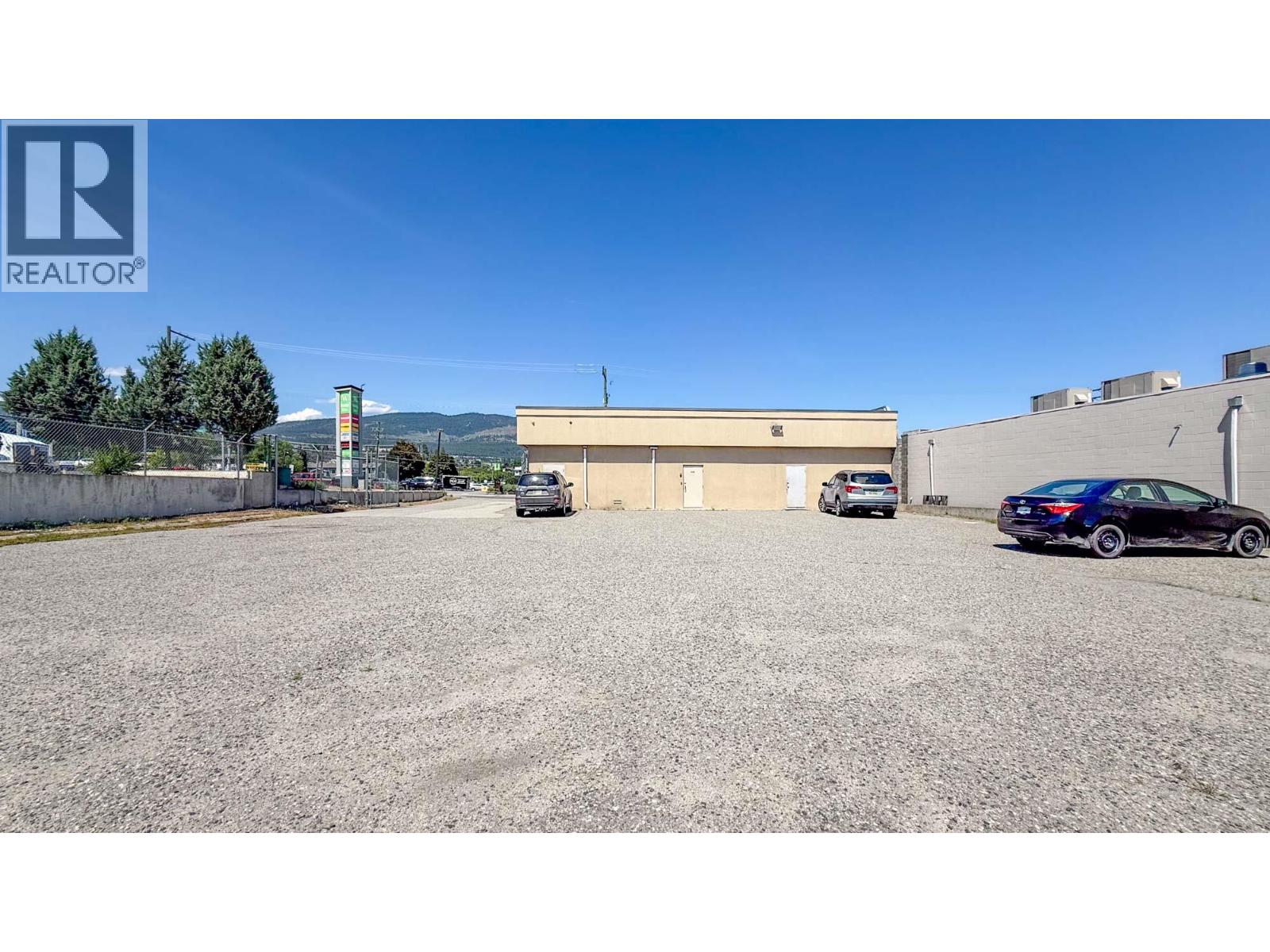  2489 Main Street, West Kelowna