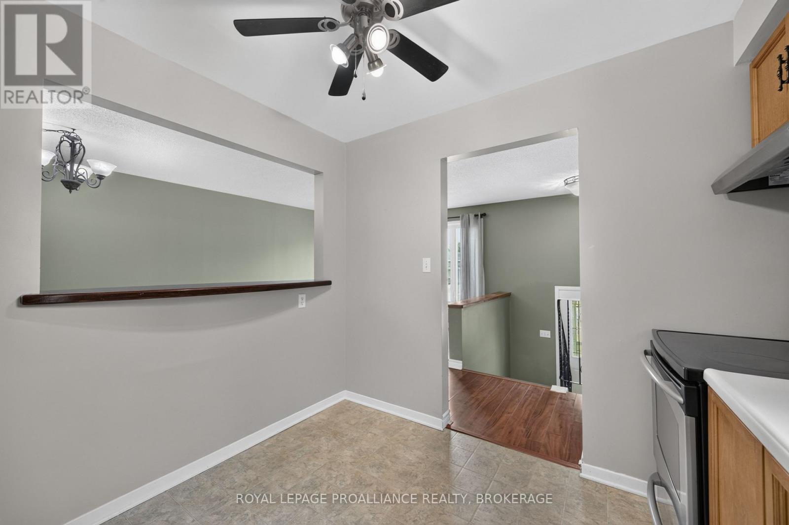 585 GAVIN COURT - 10