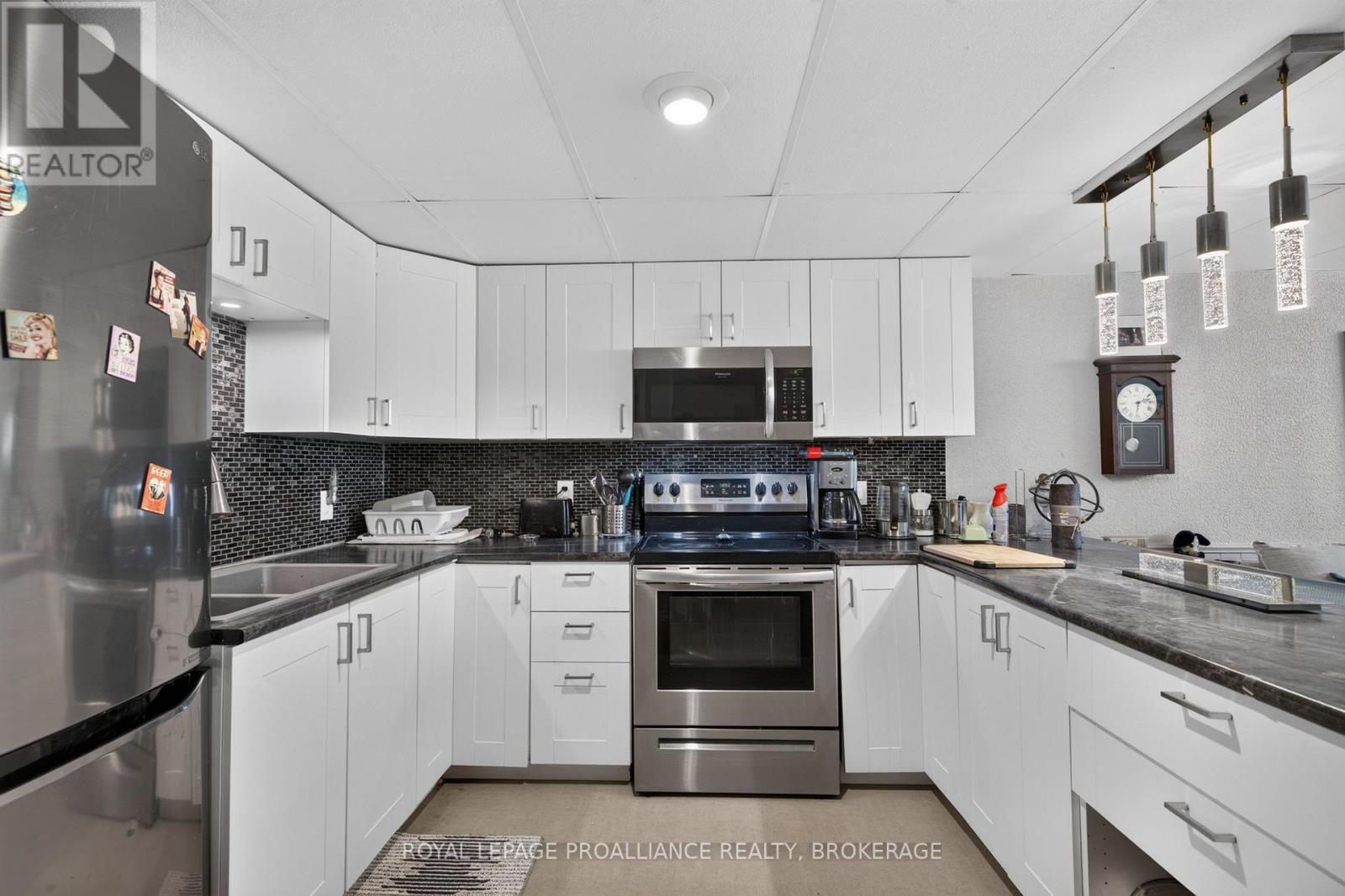 585 GAVIN COURT - 29