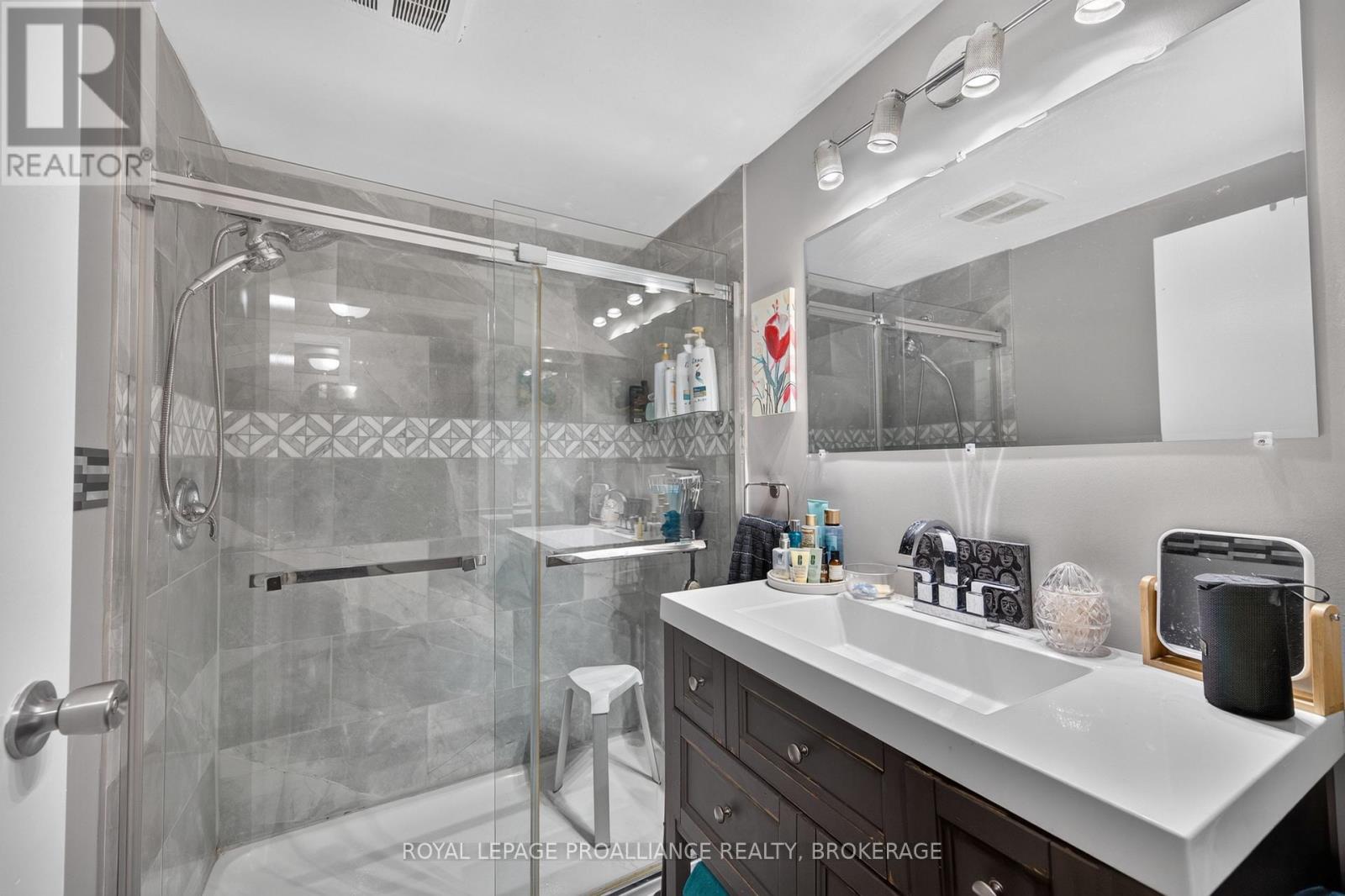 585 GAVIN COURT - 33
