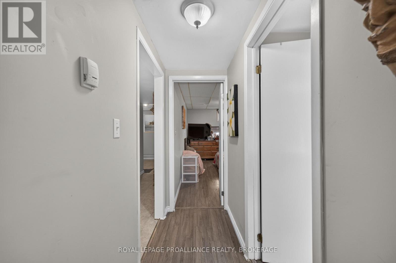 585 GAVIN COURT - 32
