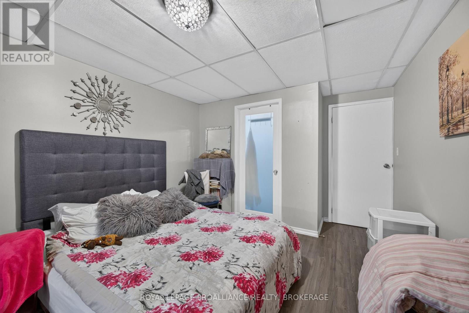 585 GAVIN COURT - 35