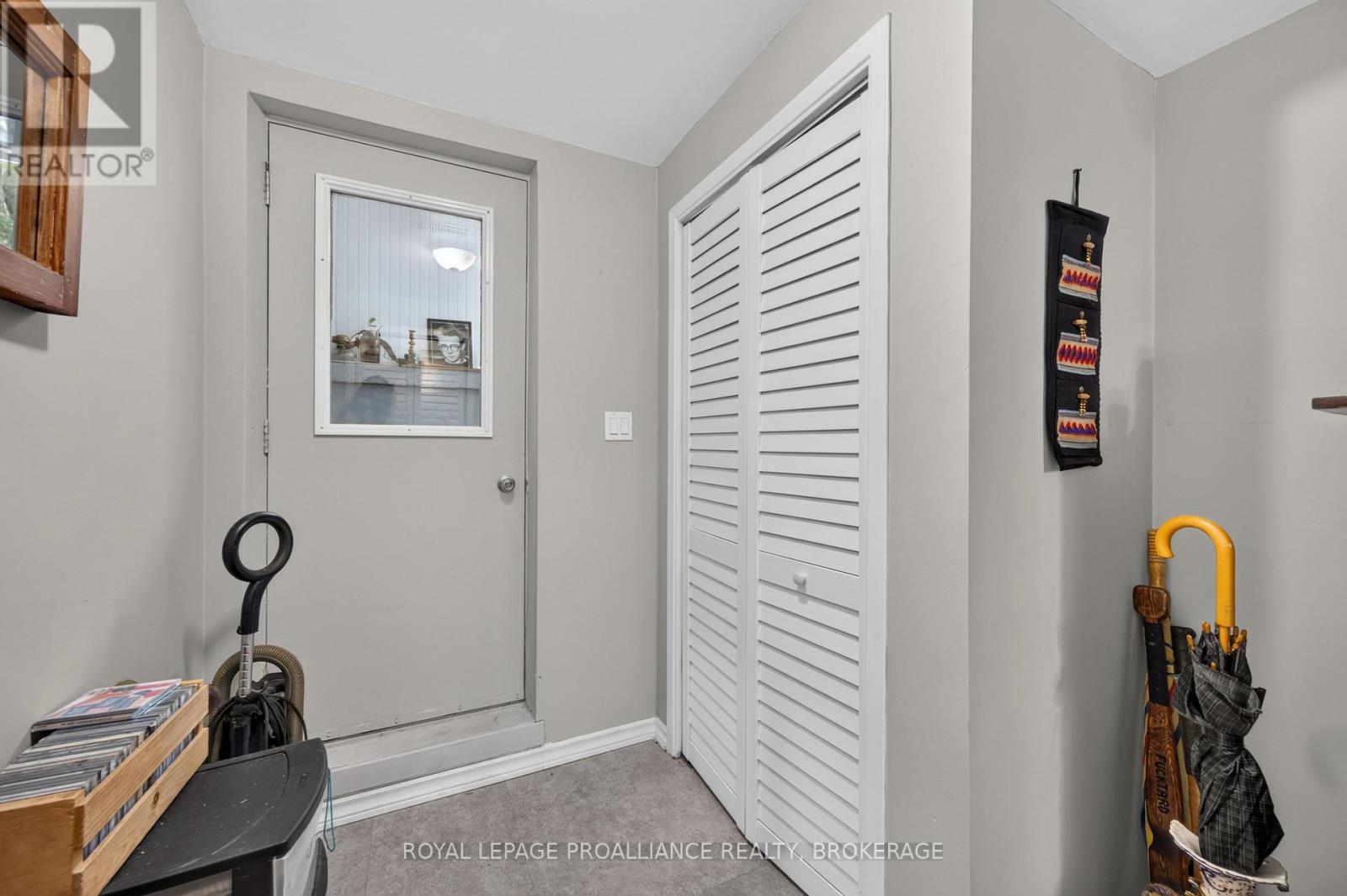 585 GAVIN COURT - 37