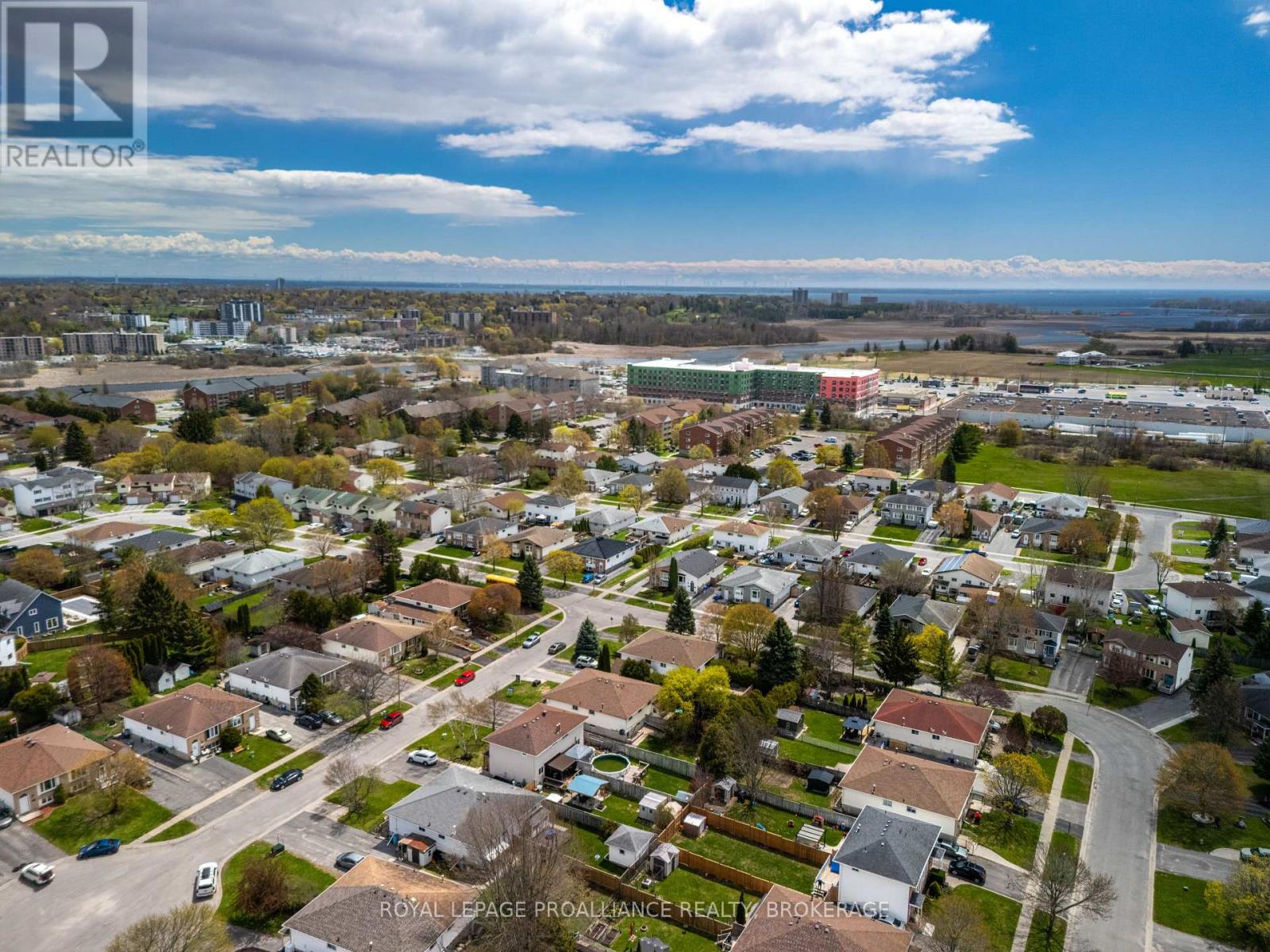 585 GAVIN COURT - 46