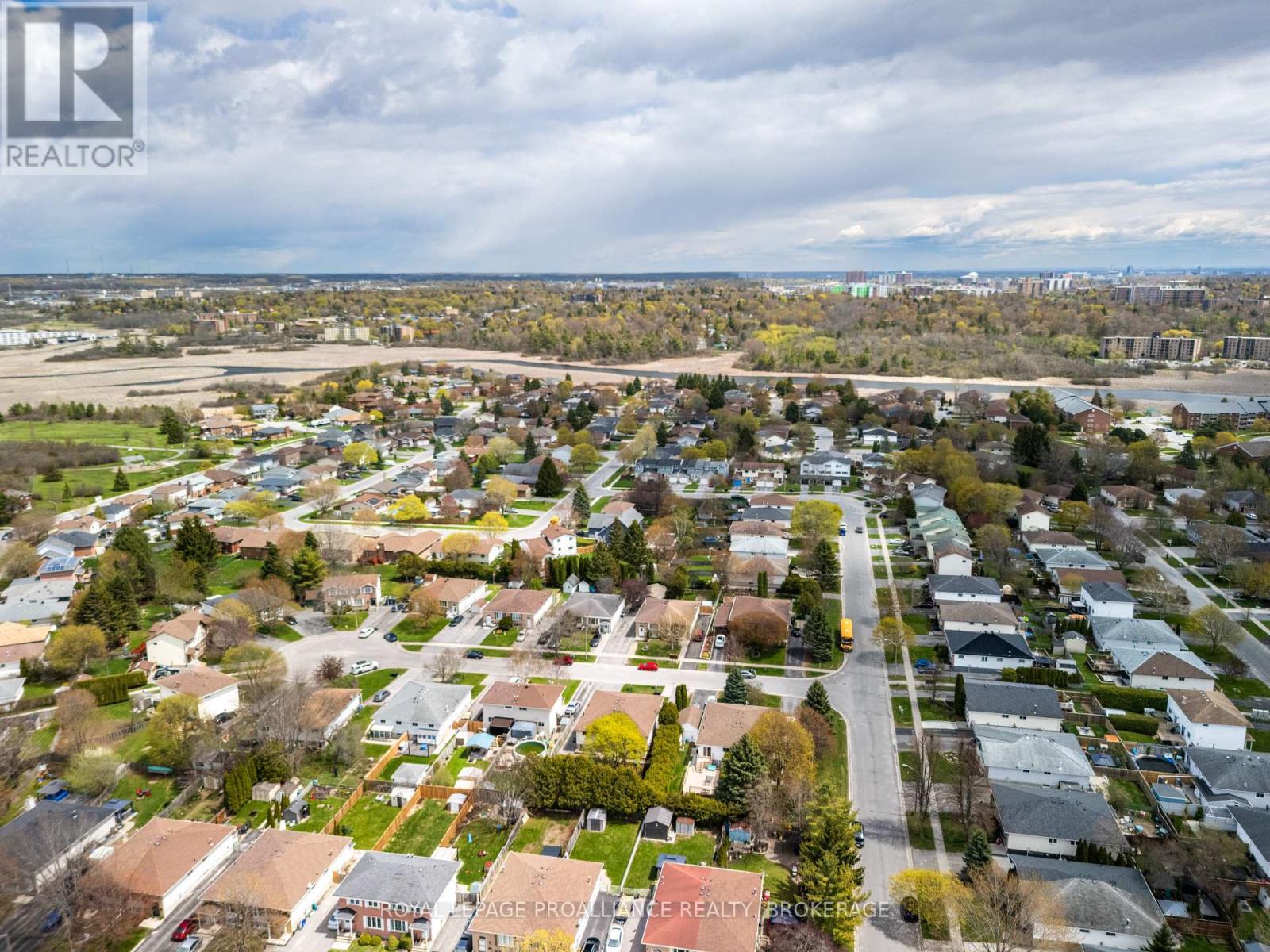 585 GAVIN COURT - 47
