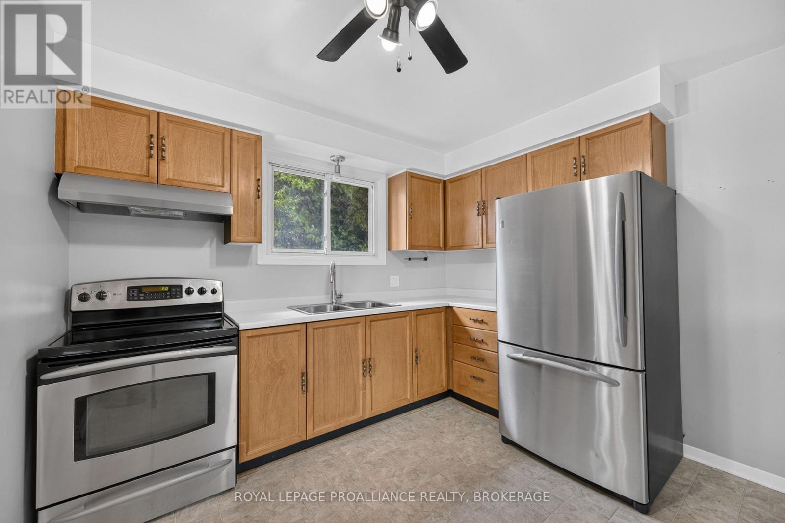 585 GAVIN COURT - 9