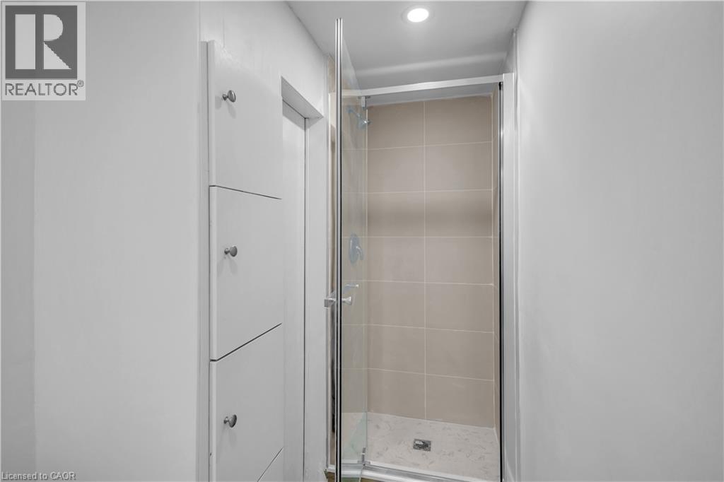 626 IROQUOIS Avenue - 32