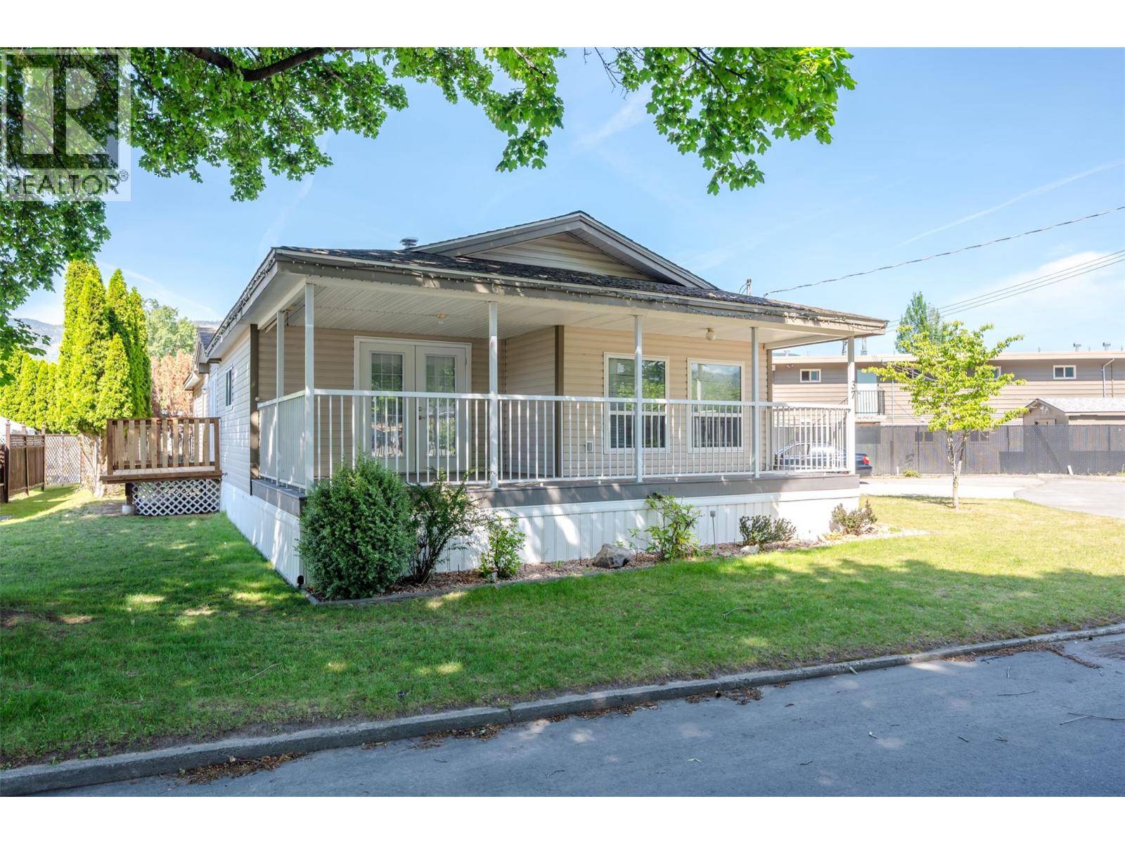 #37 197 Dauphin Avenue - 1