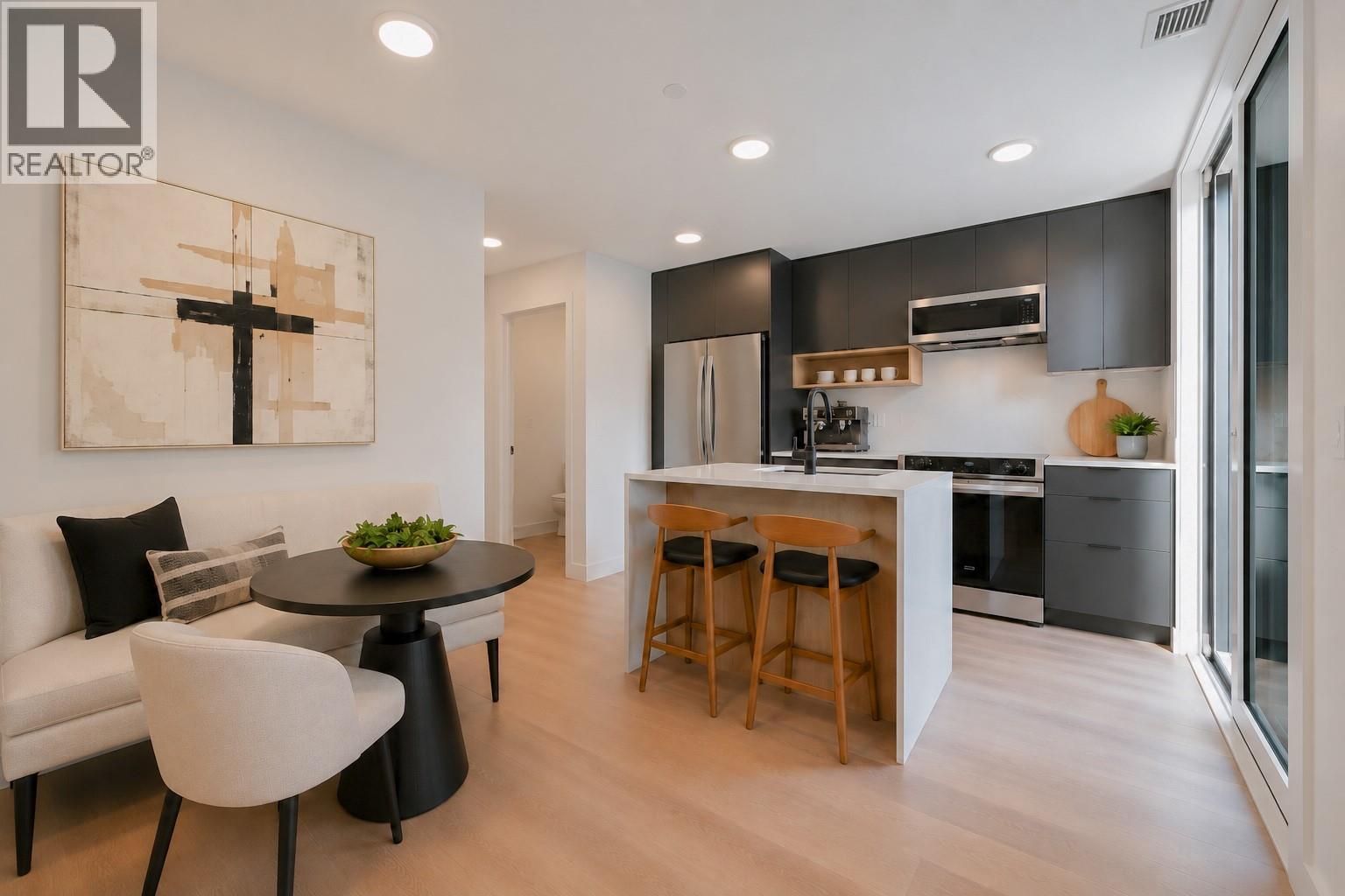 206 620 Coronation Avenue, Kelowna
