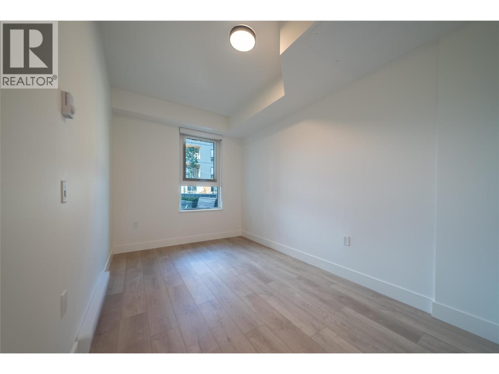 206 620 Coronation Avenue, Kelowna