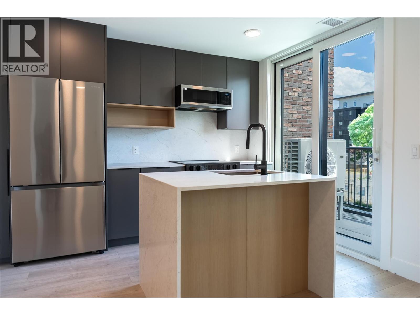 206 620 Coronation Avenue, Kelowna