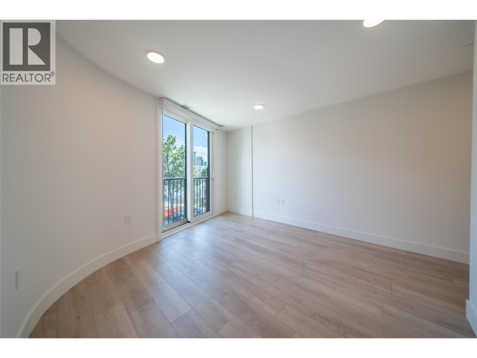 206 620 Coronation Avenue, Kelowna