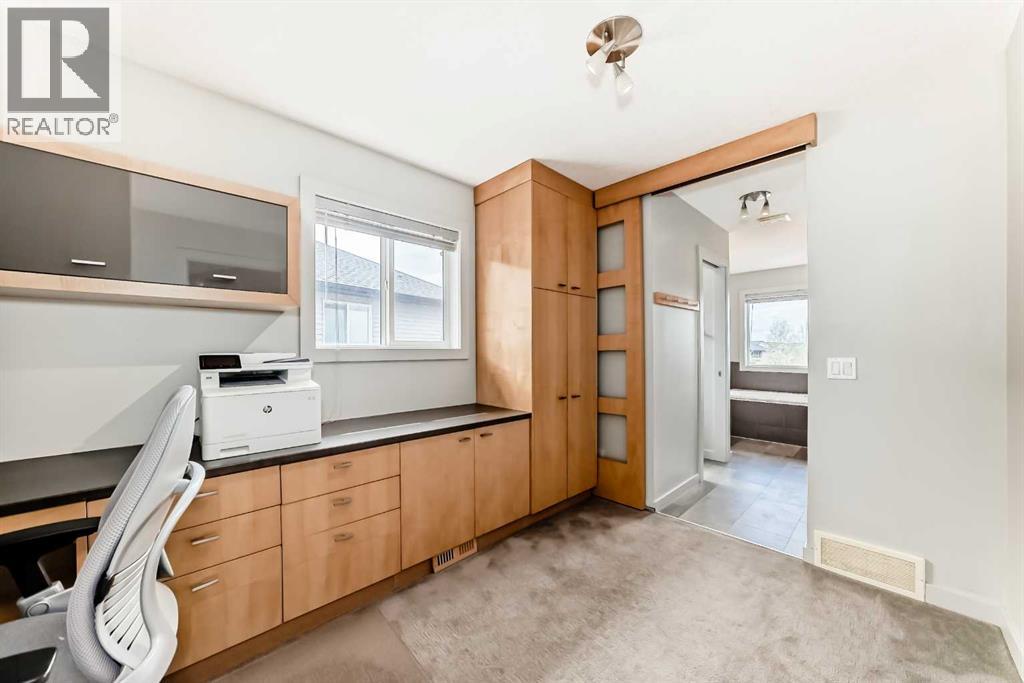 11 Cresthaven Bay SW - 26