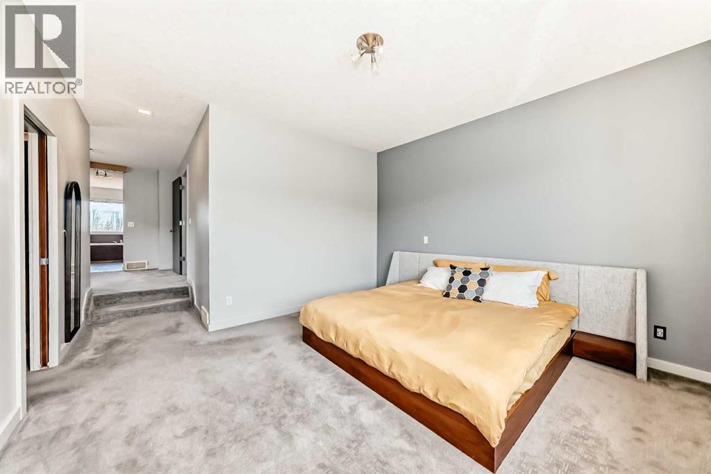11 Cresthaven Bay SW - 23