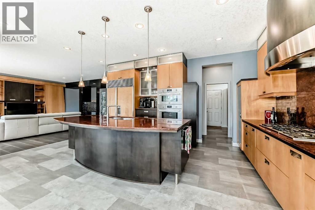 11 Cresthaven Bay SW - 16