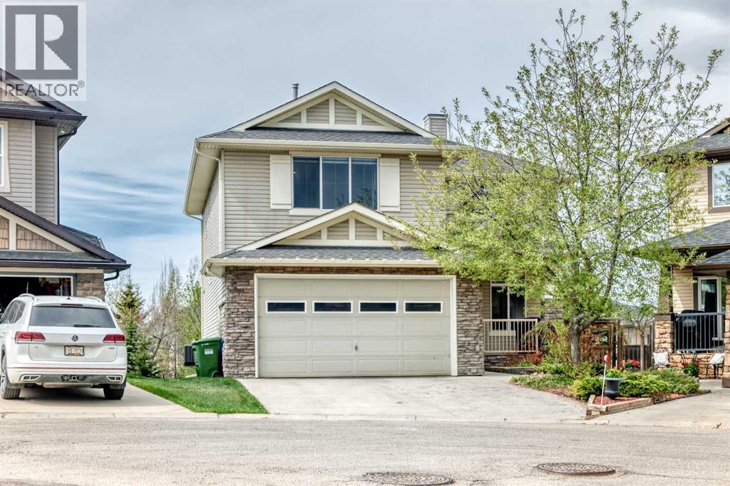 11 Cresthaven Bay SW - 1